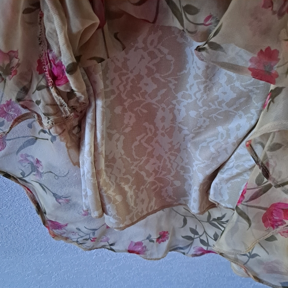 Mary-Kate And Ashley Floral Beige Skirt - Picture 5 of 8